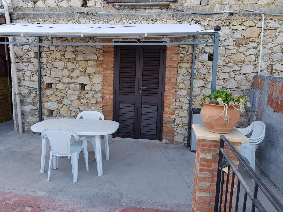 Casa Vacanze Monte Venere Castelmola Buitenkant foto